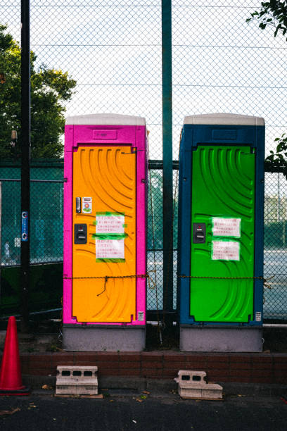 Best Portable bathroom rental  in Fowlerville, MI